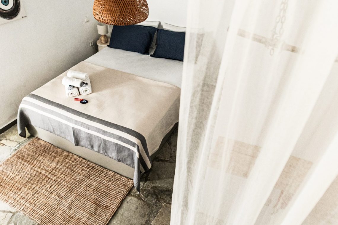 1. BEDROOM_001