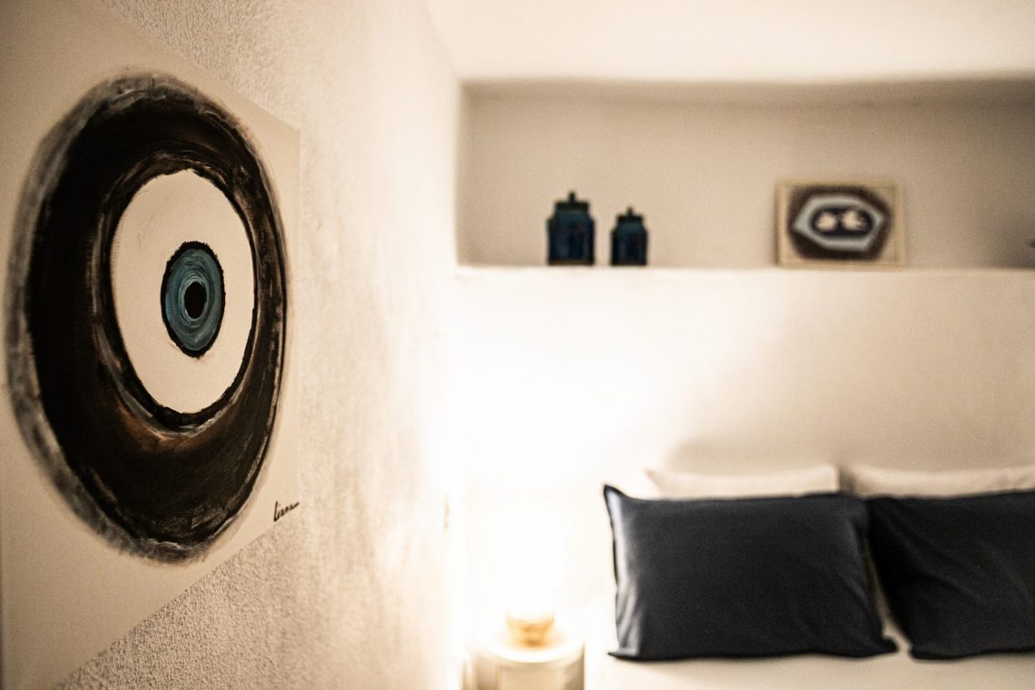 17. BEDROOM_037