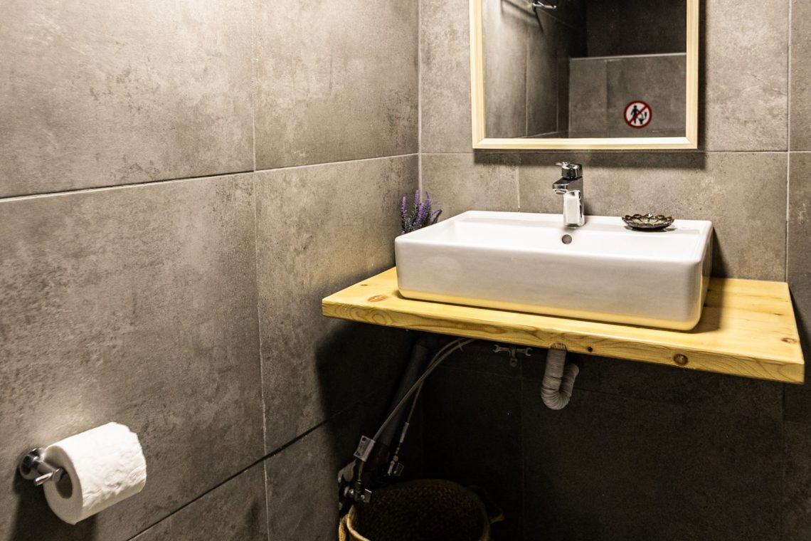 4. BATHROOM_007